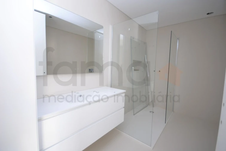 Moradia T4 para Venda em Cascais e Estoril Foto 26