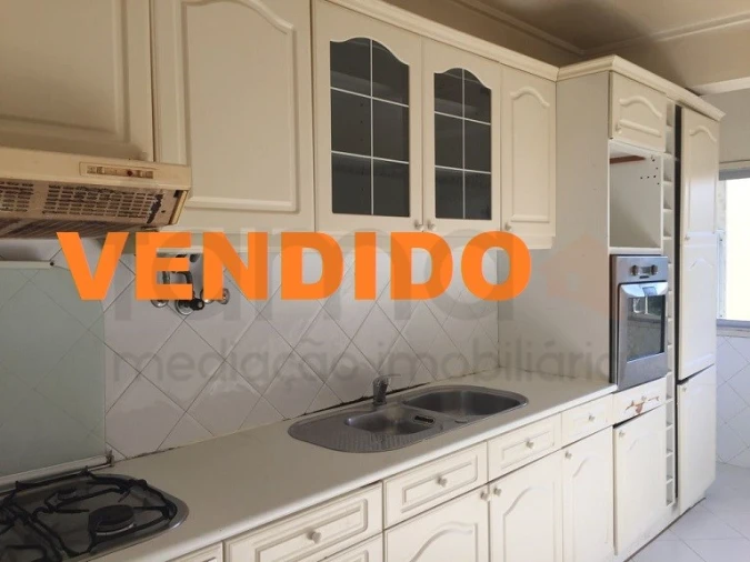 Apartamento T3 para Venda em São Domingos de Rana