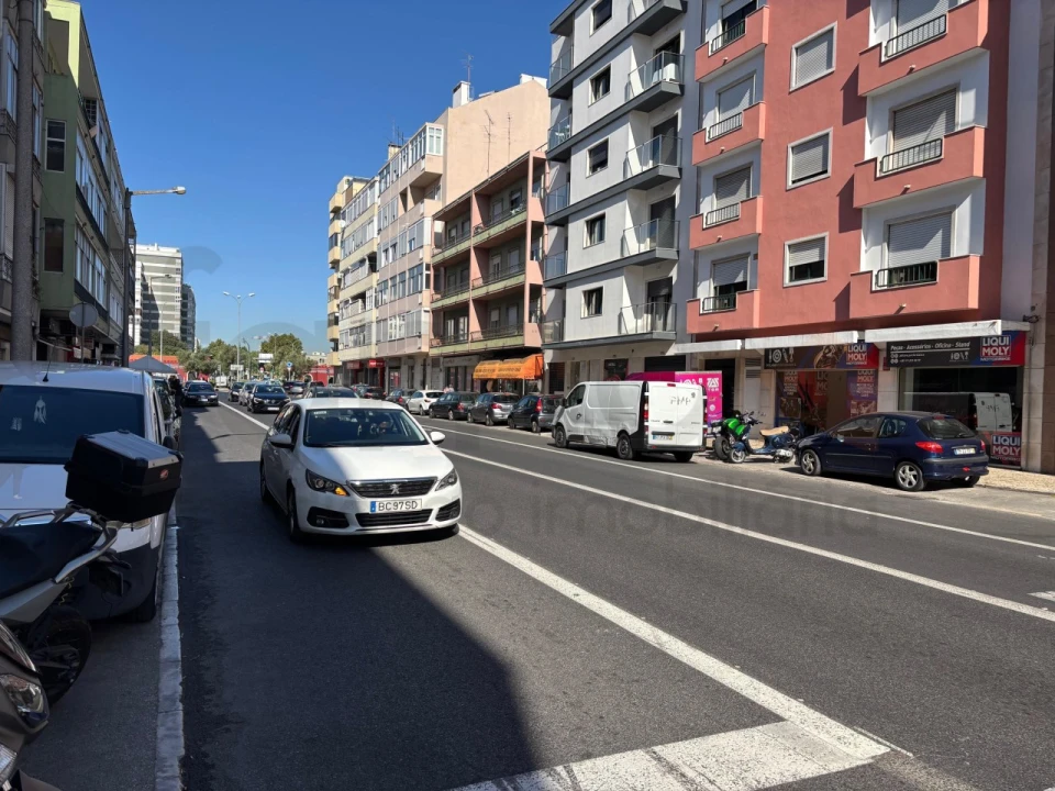 Apartamento T3 para Venda em Benfica Foto 22