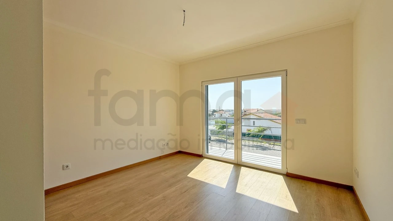 Moradia T3 para Arrendamento em Silveira Foto 41