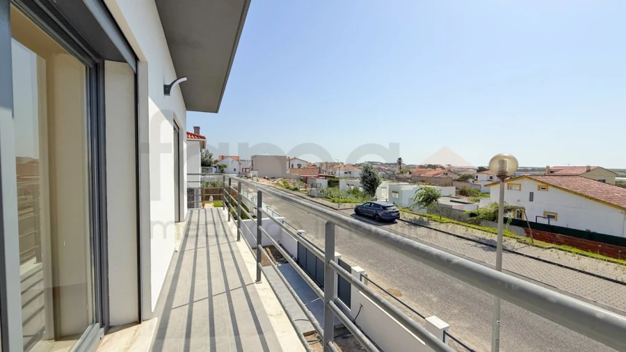 Moradia T3 para Arrendamento em Silveira Foto 37