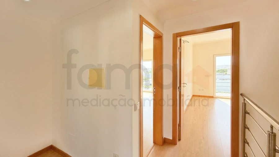 Moradia T3 para Arrendamento em Silveira Foto 48