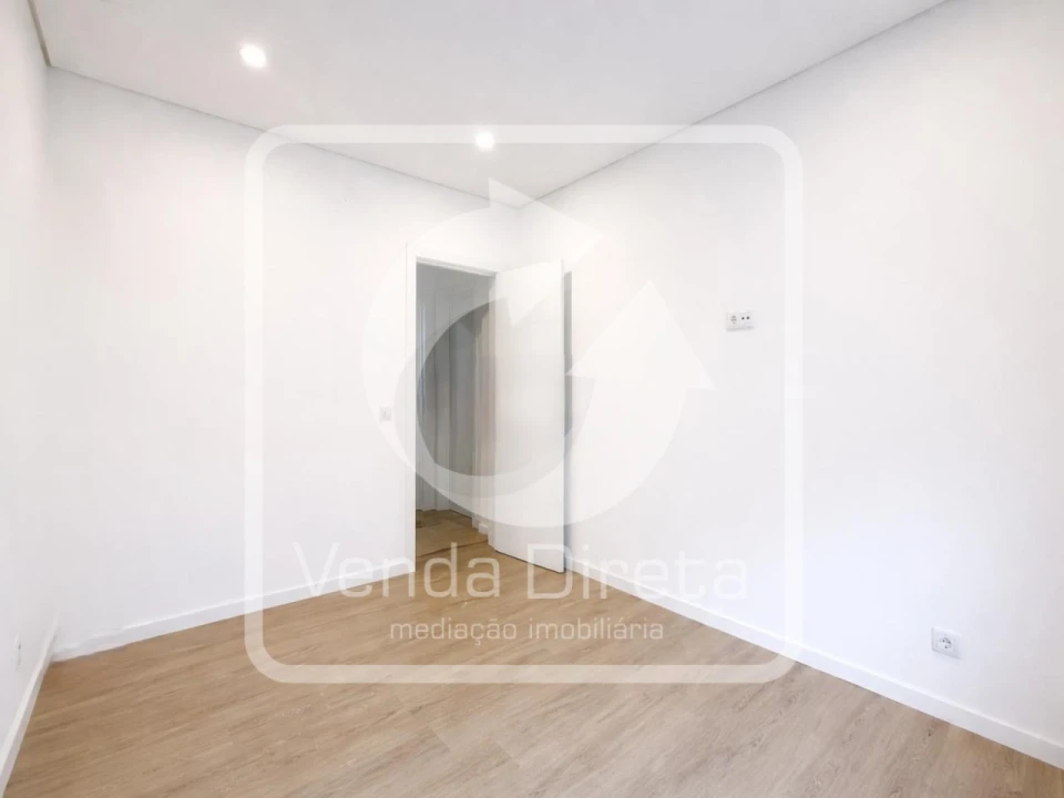 Apartamento T4 para Venda em Alto do Seixalinho, Santo André e Verderena Foto 4