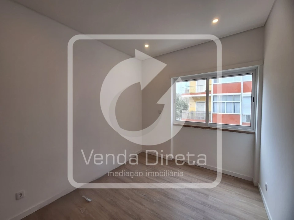 Apartamento T4 para Venda em Alto do Seixalinho, Santo André e Verderena Foto 10
