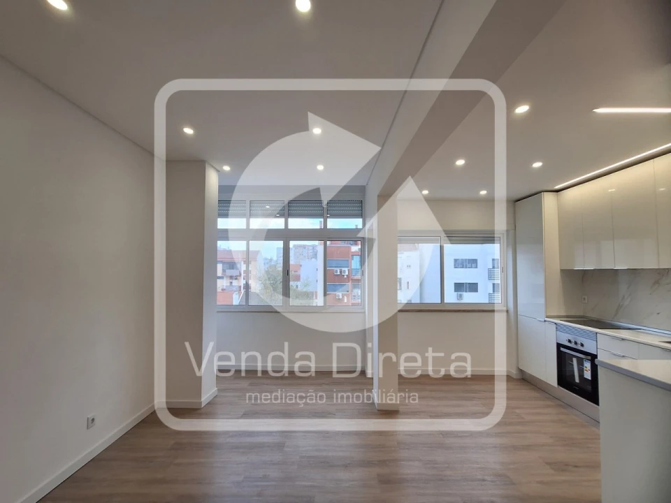 Apartamento T4 para Venda em Alto do Seixalinho, Santo André e Verderena Foto 6