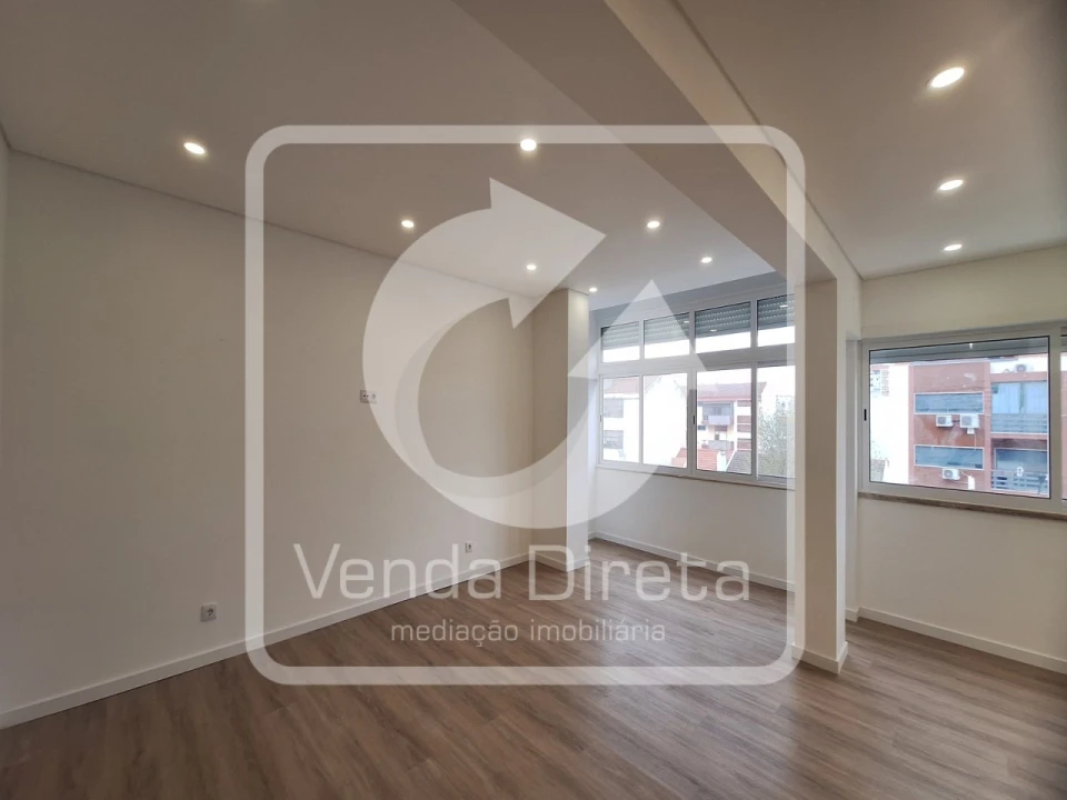 Apartamento T4 para Venda em Alto do Seixalinho, Santo André e Verderena Foto 7