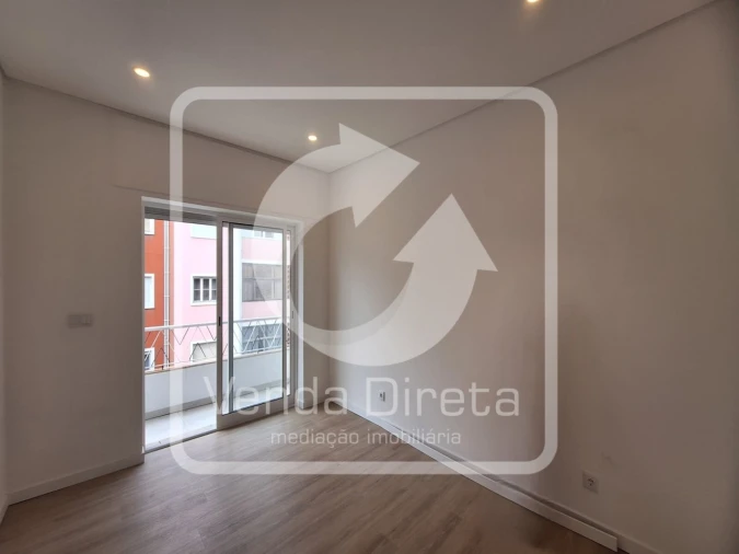 Apartamento T4 para Venda em Alto do Seixalinho, Santo André e Verderena Foto 6