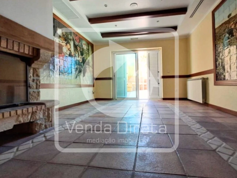 Moradia T6 para Venda em Queluz e Belas Foto 18