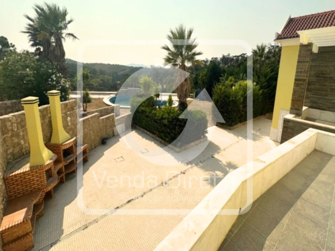 Moradia T6 para Venda em Queluz e Belas Foto 3