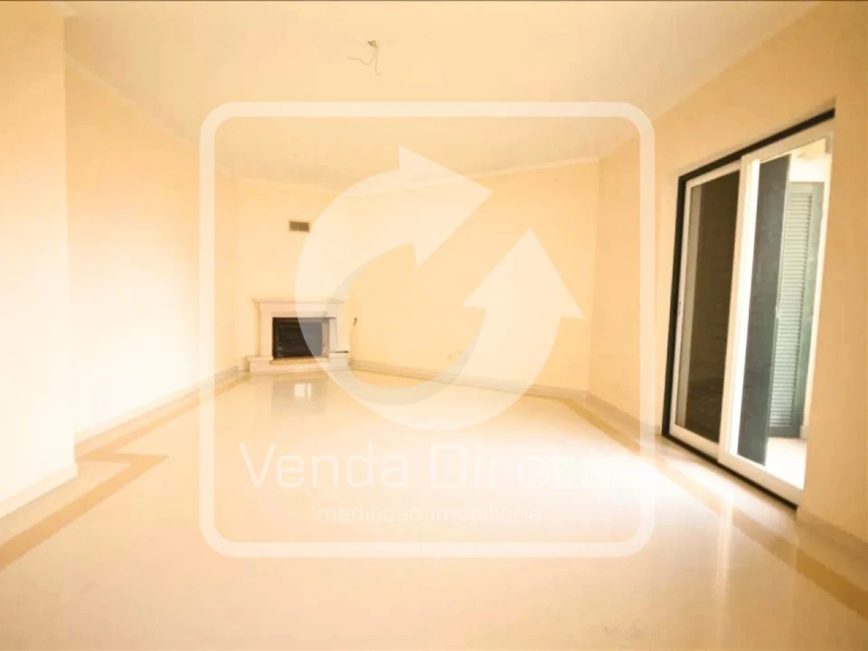 Apartamento T4 para Venda em Alcochete Foto 2