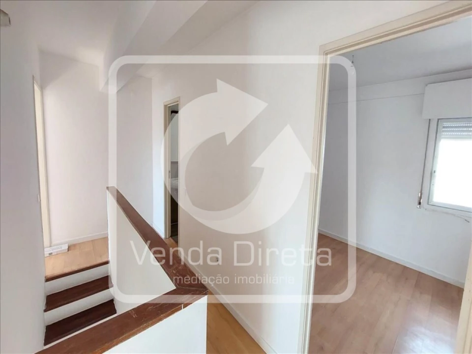 Apartamento T3 para Venda em Algueirão-Mem Martins Foto 13