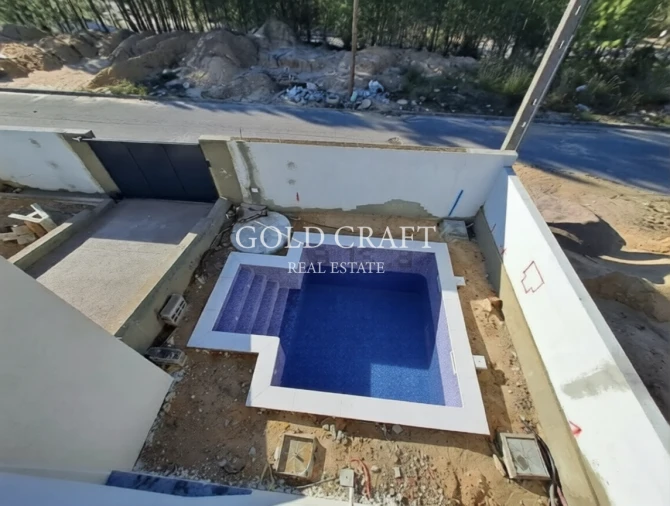 Moradia T4 para Venda em Fernao Ferro Foto 3