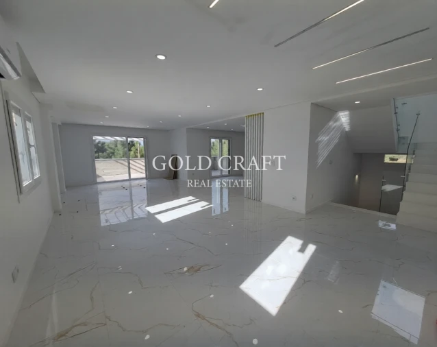 Moradia T4 para Venda em Fernao Ferro Foto 4