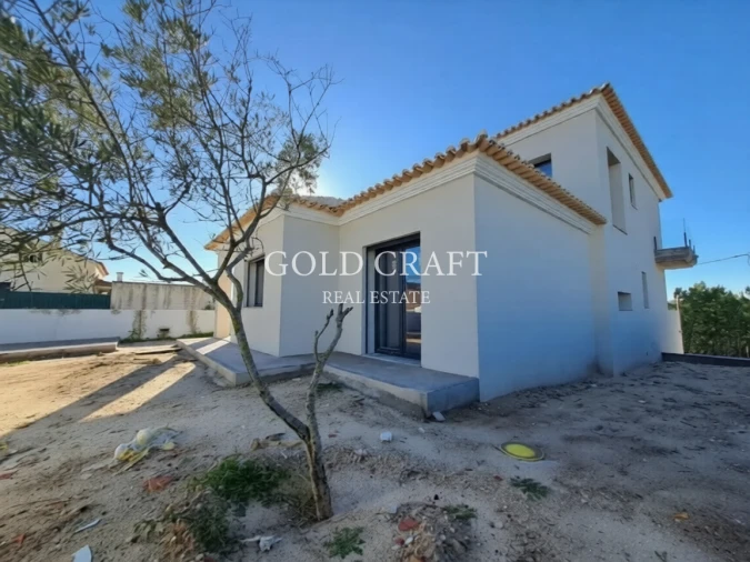 Moradia T4 para Venda em Fernao Ferro Foto 2