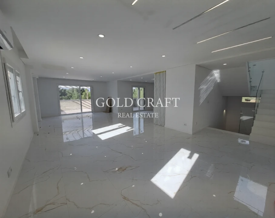 Moradia T4 para Venda em Fernao Ferro Foto 4