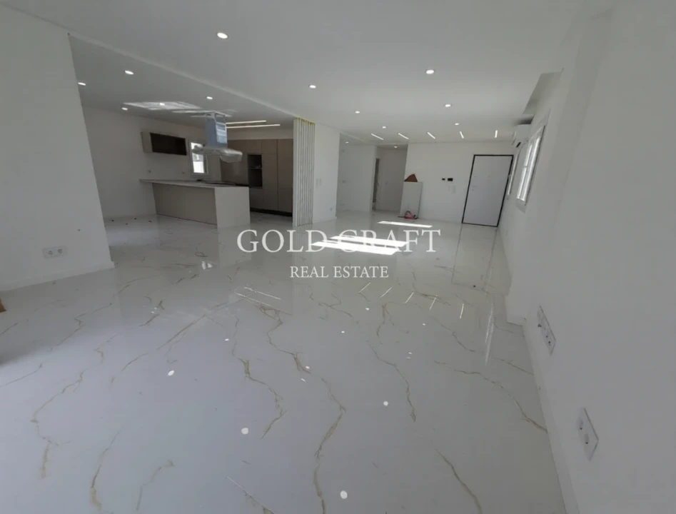 Moradia T4 para Venda em Fernao Ferro Foto 5