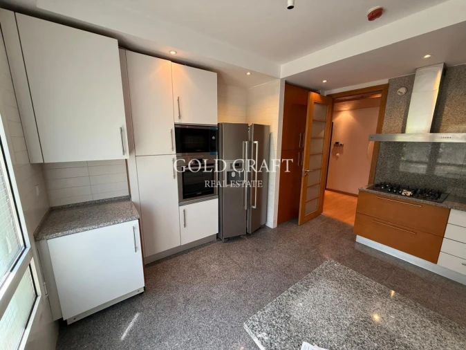 Apartamento T4 para Venda em São Domingos de Benfica Foto 9