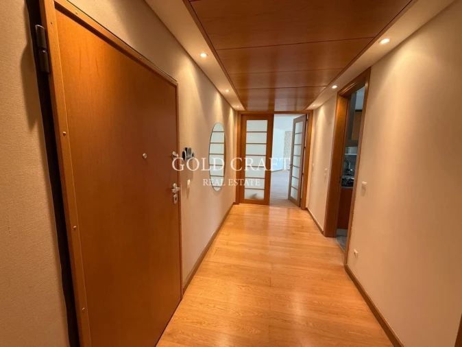 Apartamento T4 para Venda em São Domingos de Benfica Foto 2