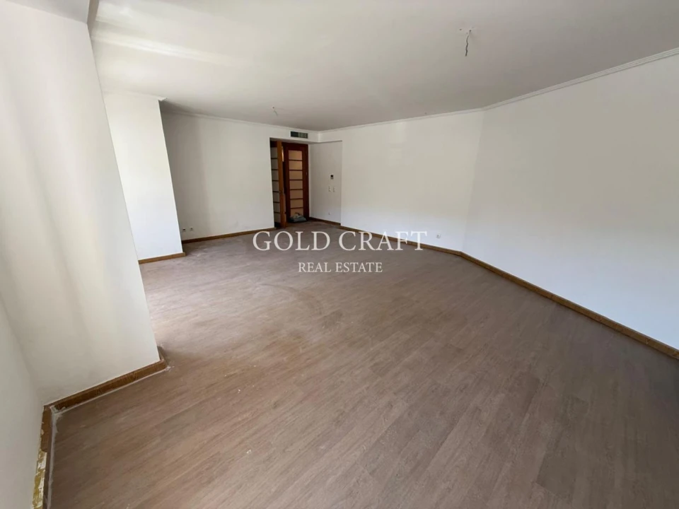 Apartamento T4 para Venda em São Domingos de Benfica Foto 6