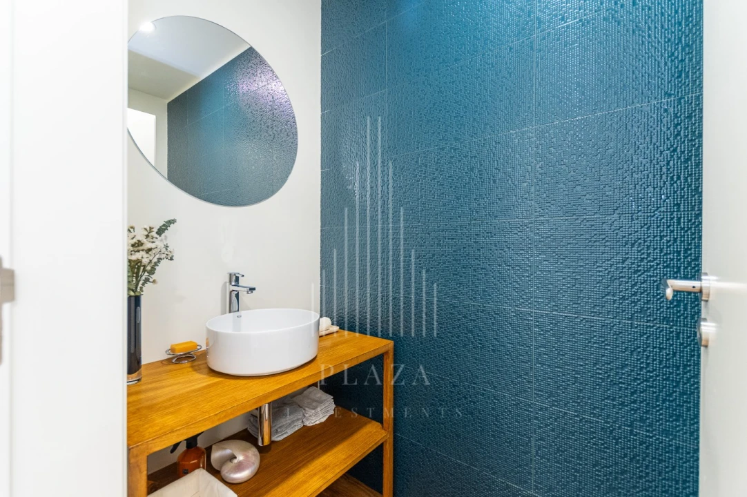 Apartamento T4 para Venda em Lordelo do Ouro e Massarelos Foto 11
