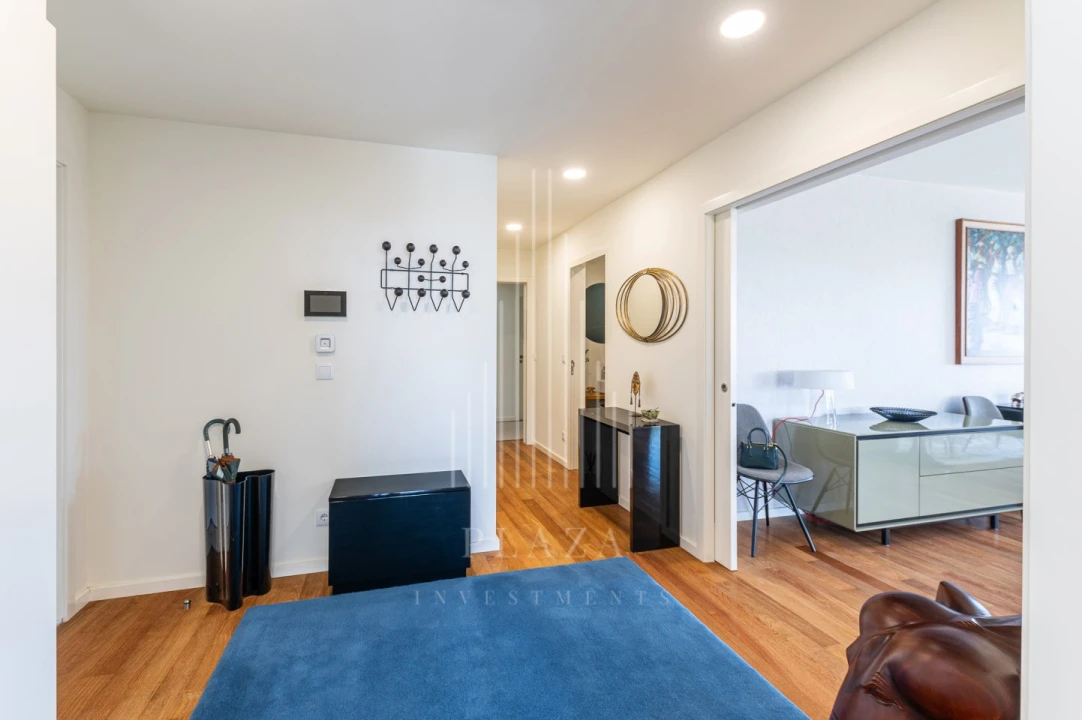Apartamento T4 para Venda em Lordelo do Ouro e Massarelos Foto 12