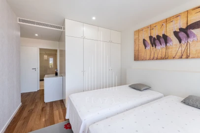 Apartamento T4 para Venda em Lordelo do Ouro e Massarelos