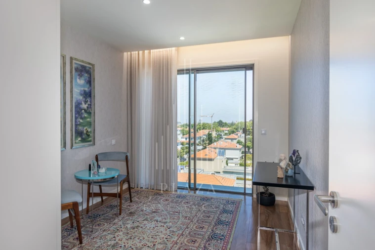 Apartamento T4 para Venda em Lordelo do Ouro e Massarelos Foto 19