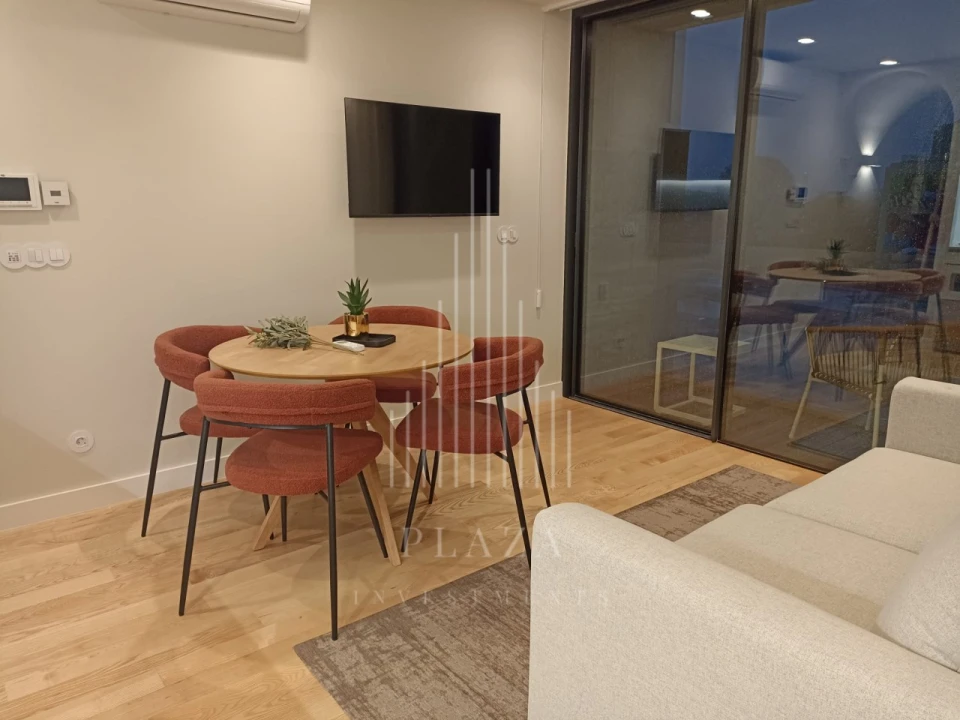 Apartamento para Venda em Lordelo do Ouro e Massarelos Foto 1