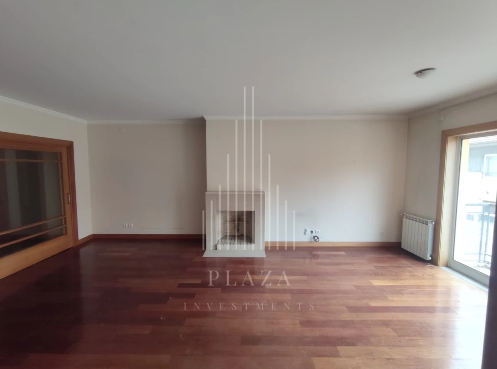 Apartamento T2 para Venda em Lordelo do Ouro e Massarelos Foto 3