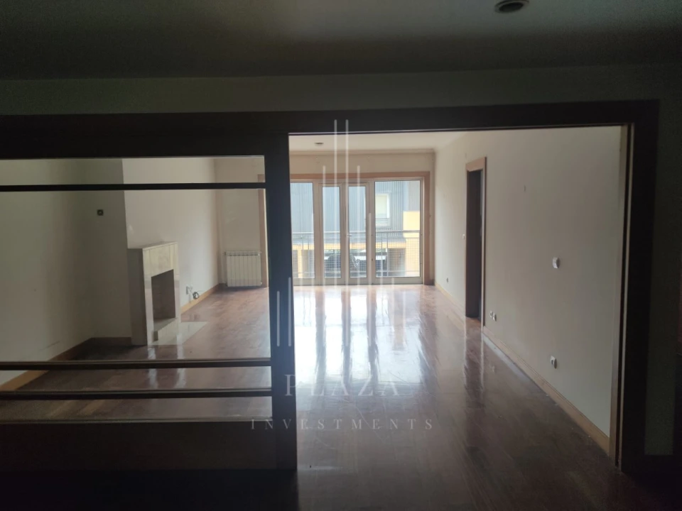 Apartamento T2 para Venda em Lordelo do Ouro e Massarelos Foto 4