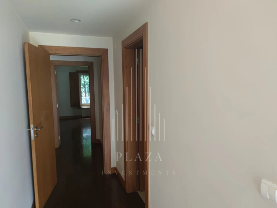 Apartamento T2 para Venda em Lordelo do Ouro e Massarelos Foto 9