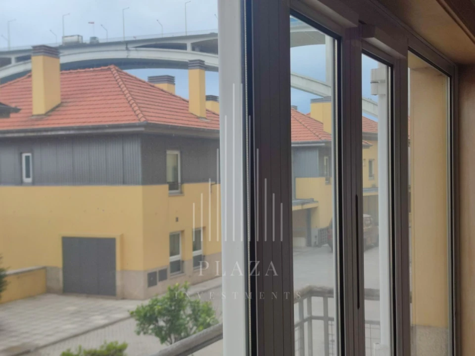Apartamento T2 para Venda em Lordelo do Ouro e Massarelos Foto 11