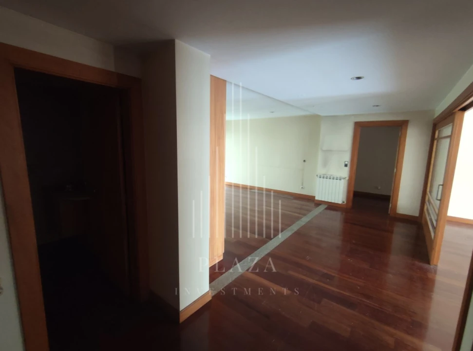 Apartamento T2 para Venda em Lordelo do Ouro e Massarelos Foto 12