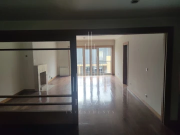 Apartamento T2 para Venda em Lordelo do Ouro e Massarelos