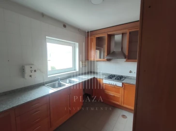 Apartamento T2 para Venda em Lordelo do Ouro e Massarelos