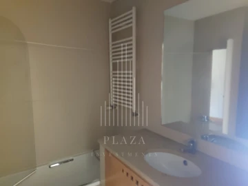 Apartamento T2 para Venda em Lordelo do Ouro e Massarelos