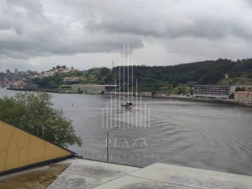 Apartamento T2 para Venda em Lordelo do Ouro e Massarelos