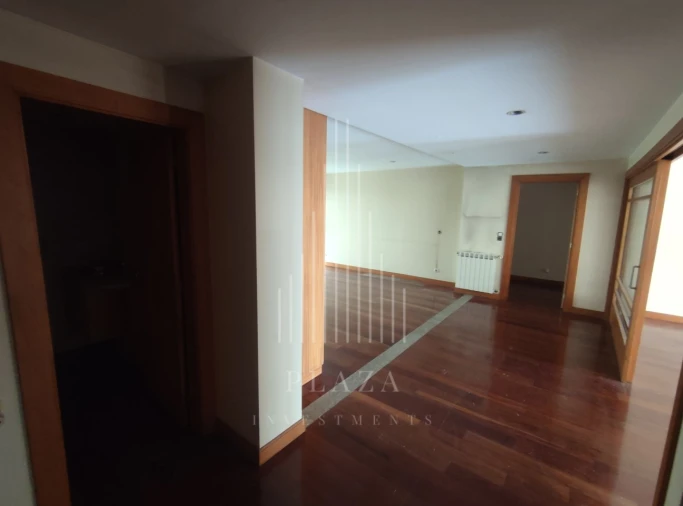 Apartamento T2 para Venda em Lordelo do Ouro e Massarelos Foto 12