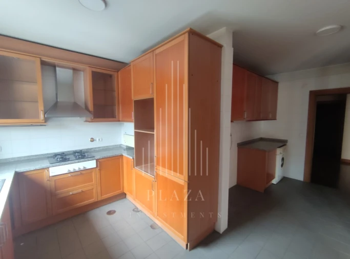 Apartamento T2 para Venda em Lordelo do Ouro e Massarelos Foto 14