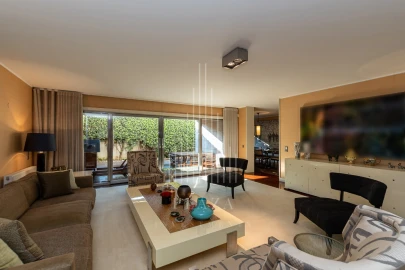 Apartamento T4 para Venda em Aldoar, Foz do Douro e Nevogilde