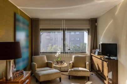 Apartamento T4 para Venda em Aldoar, Foz do Douro e Nevogilde