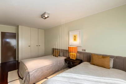 Apartamento T4 para Venda em Aldoar, Foz do Douro e Nevogilde
