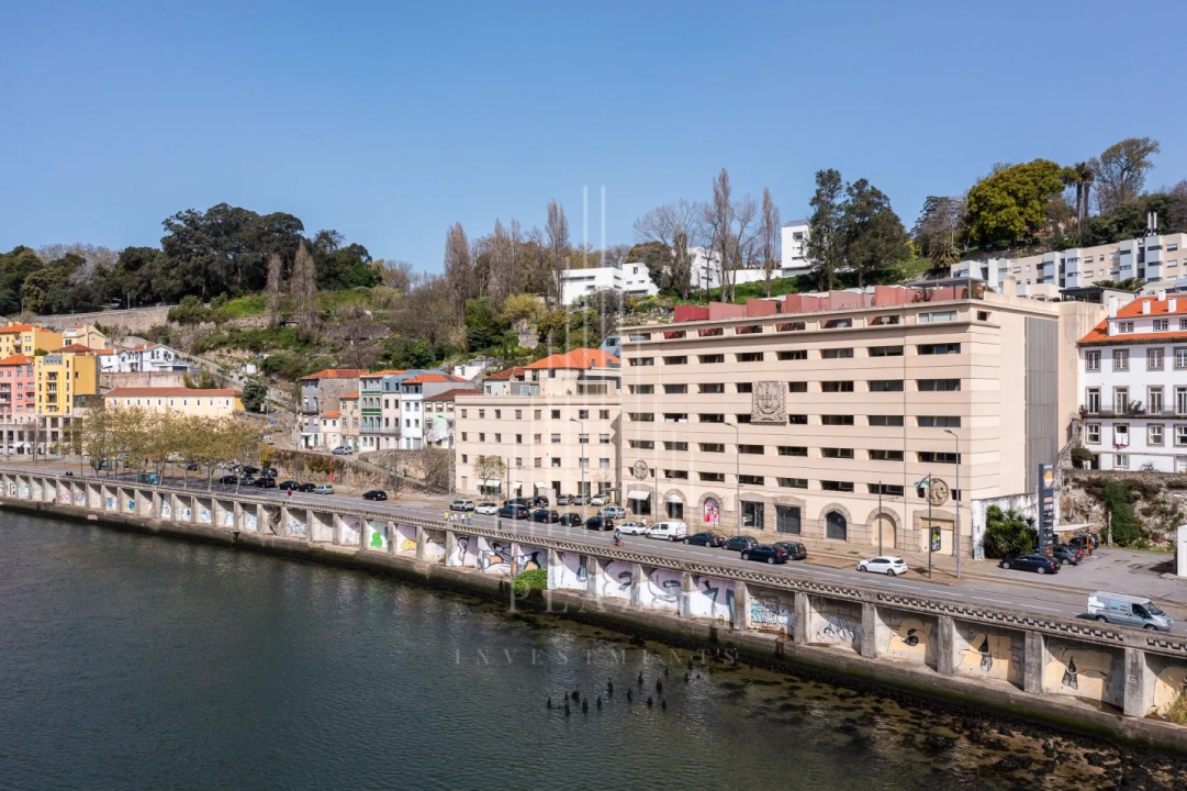 Apartamento T3 para Venda em Lordelo do Ouro e Massarelos Foto 2