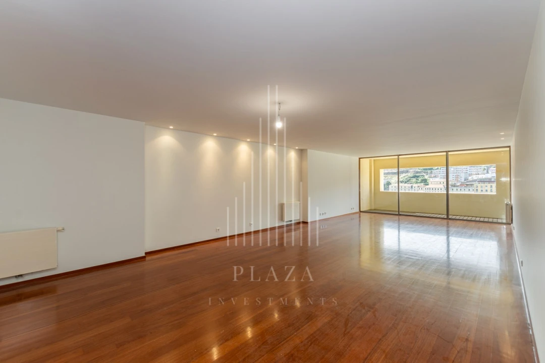 Apartamento T3 para Venda em Lordelo do Ouro e Massarelos Foto 31