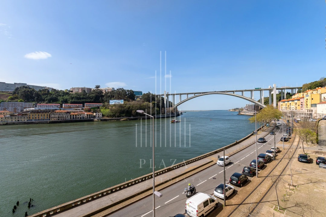 Apartamento T3 para Venda em Lordelo do Ouro e Massarelos Foto 38