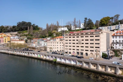 Apartamento T3 para Venda em Lordelo do Ouro e Massarelos