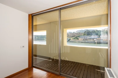 Apartamento T3 para Venda em Lordelo do Ouro e Massarelos