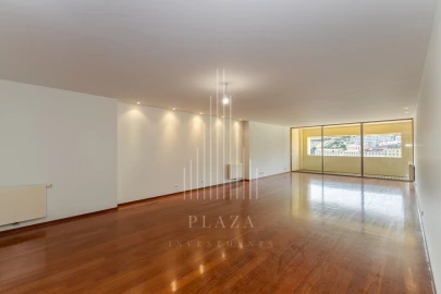 Apartamento T3 para Venda em Lordelo do Ouro e Massarelos