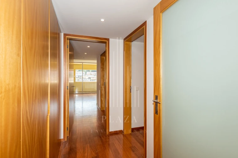 Apartamento T3 para Venda em Lordelo do Ouro e Massarelos Foto 13