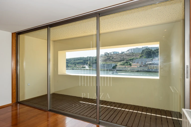 Apartamento T3 para Venda em Lordelo do Ouro e Massarelos Foto 32